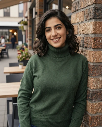 Parisa, 26, Afghan woman in Hamburg looking for genuine partnership