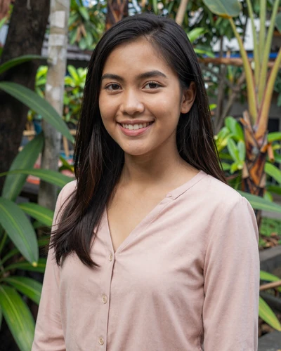 Angela, 24, Filipina woman from Manila seeking a serious relationship online