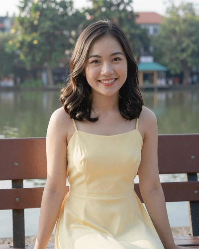 Thao, 25, Vietnamese woman from Hanoi ready for meaningful connection
